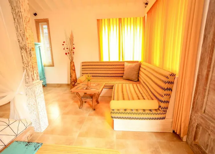 Villa The Kayu Manis Lovina (Bali)