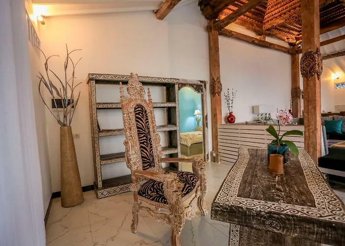 Villa The Kayu Manis Lovina (Bali)